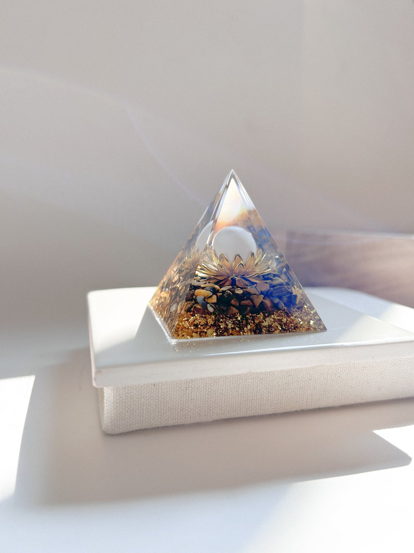 Pirâmide Orgonite (sortido)