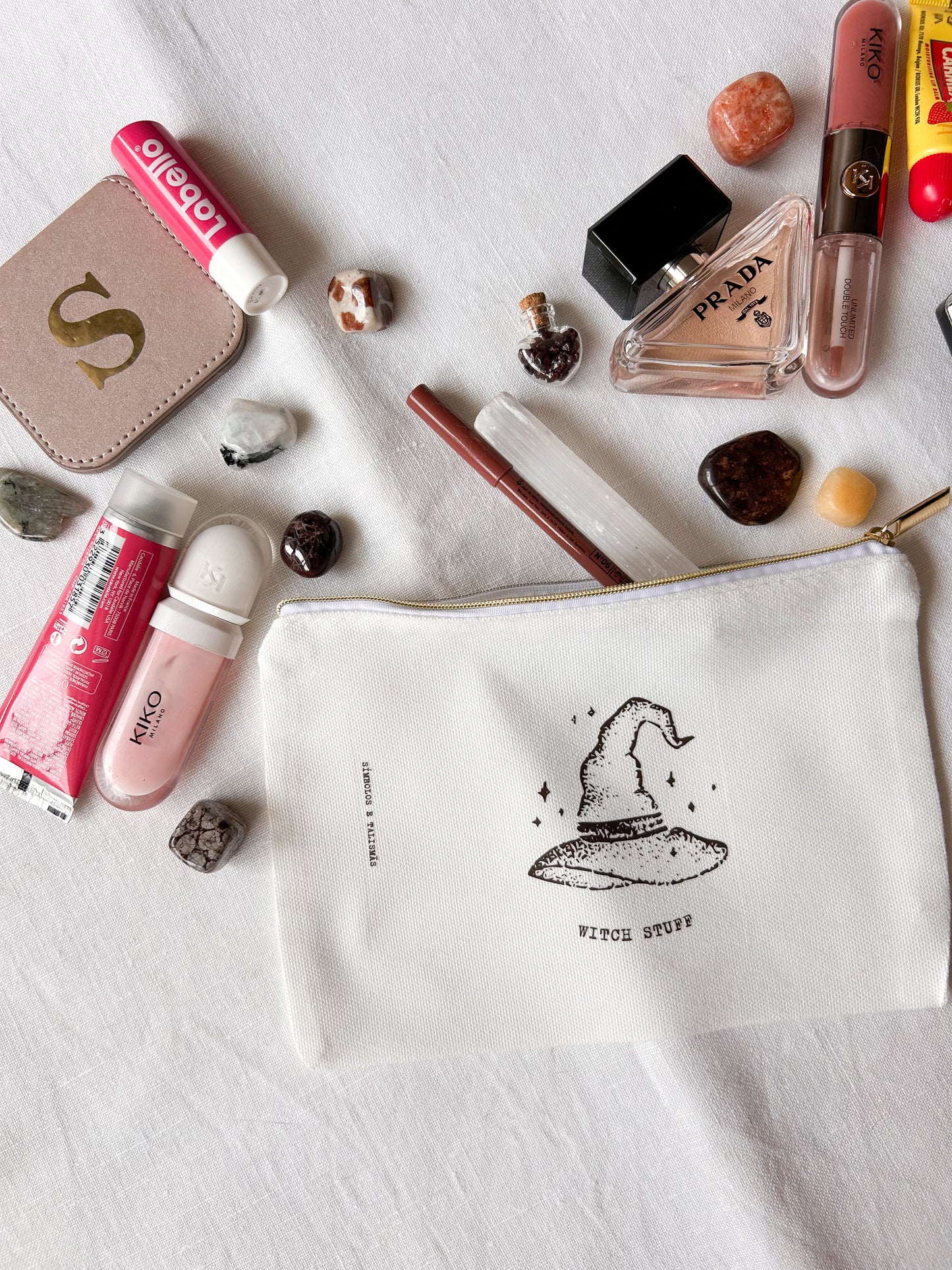Necessaire