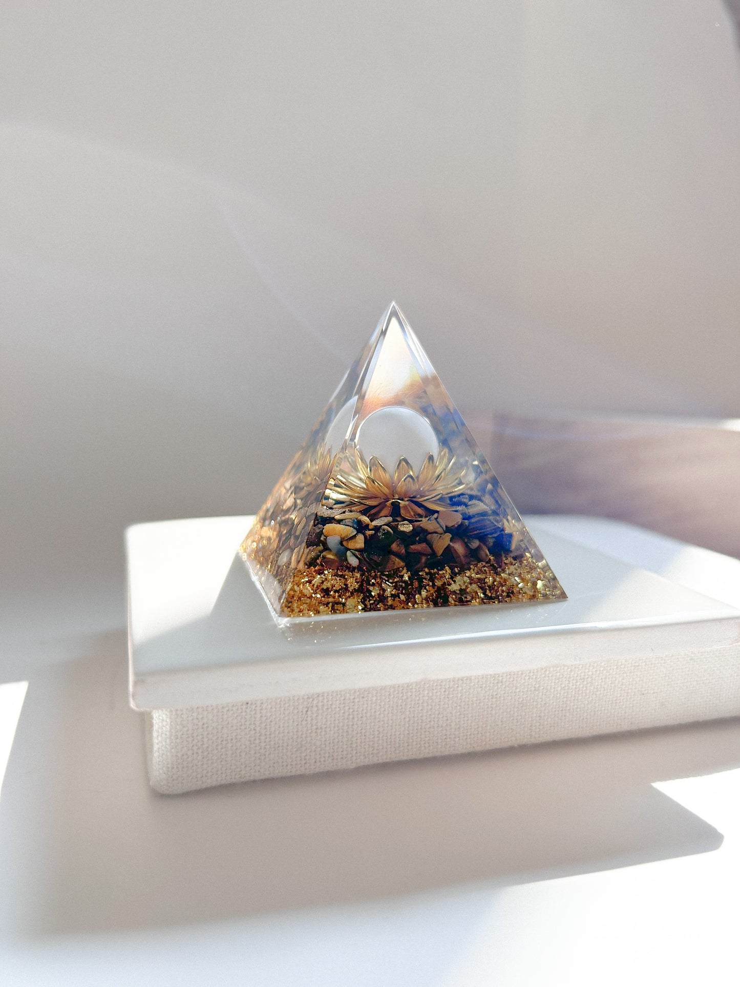 Pirâmide Orgonite (sortido)