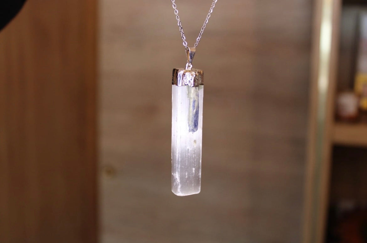 Colar Selenite + Cianite Azul