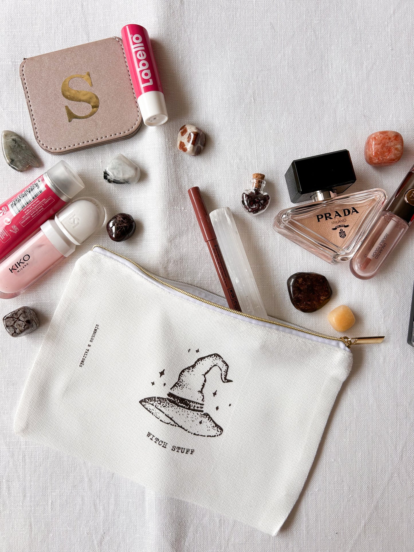 Necessaire